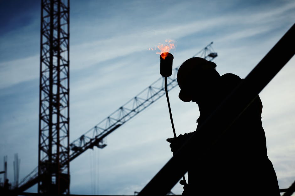 Construction site air operations and heavy lift logistics